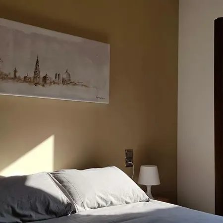 Santa Ursula 2 Parking Publico Por A 50 M 18 Euros Dia * 톨레도