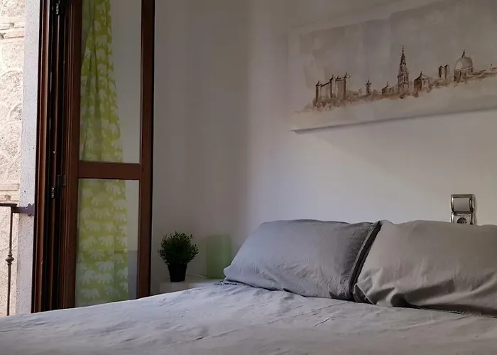 Santa Ursula 2 Parking Publico Por A 50 M 18 Euros Dia *