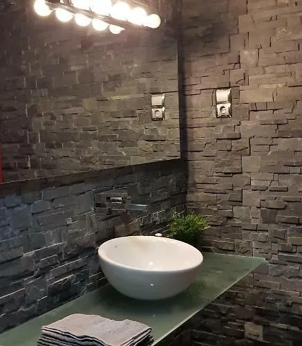 Santa Ursula 2 Parking Publico Por A 50 M 18 Euros Dia *